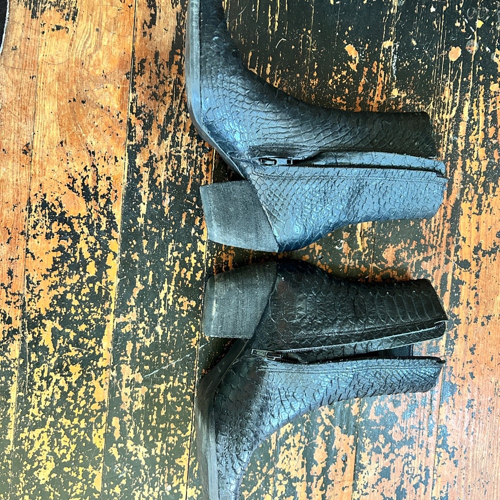 Matisse Caty boot, black snake skin zip up